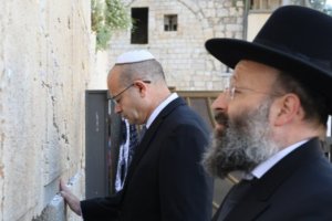 ראש המוסד רומן גופמן בביקור רשמי ראשון: "נצח ישראל לא ישקר"