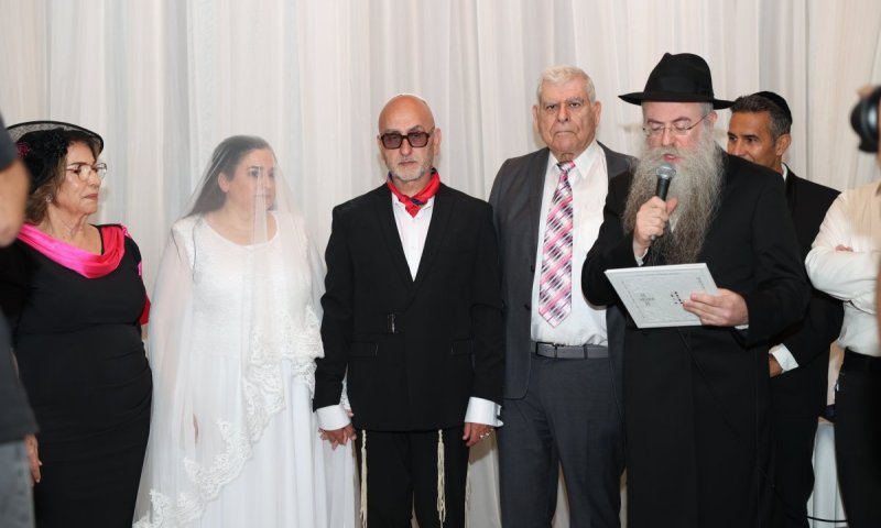 אחרי שהיה הומו - נישא לאישה: החתונה המרגשת של מעצב האופנה